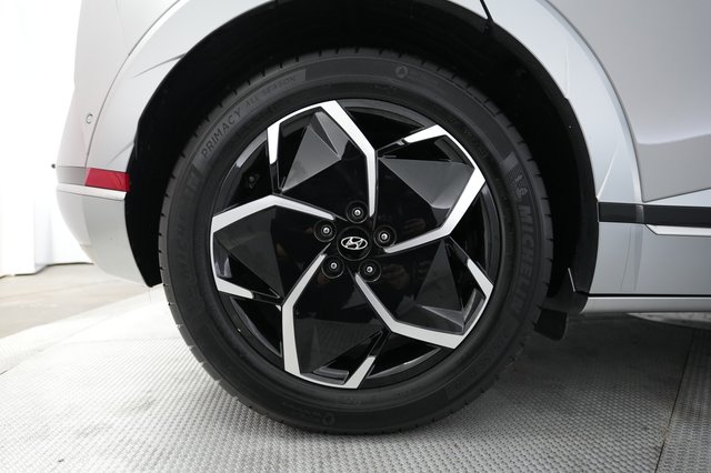 2024 Hyundai IONIQ 5 — photo 15 of 20