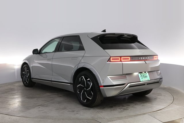 2024 Hyundai IONIQ 5 — photo 13 of 20
