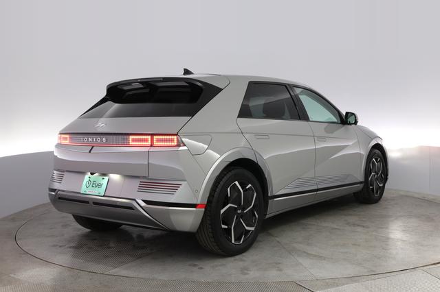 2024 Hyundai IONIQ 5 — photo 2 of 20