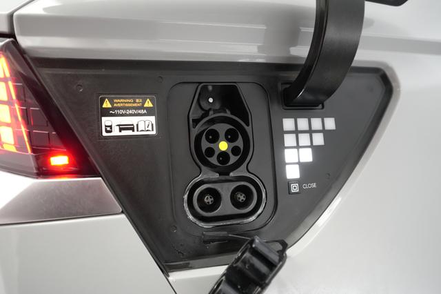 2024 Hyundai IONIQ 5 — photo 8 of 20