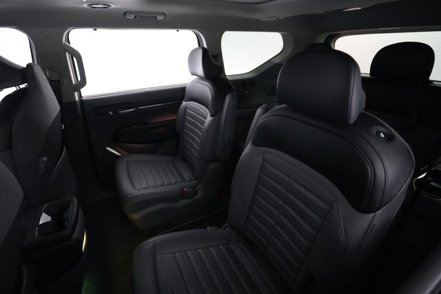 2024 Kia EV9 — photo 19 of 22