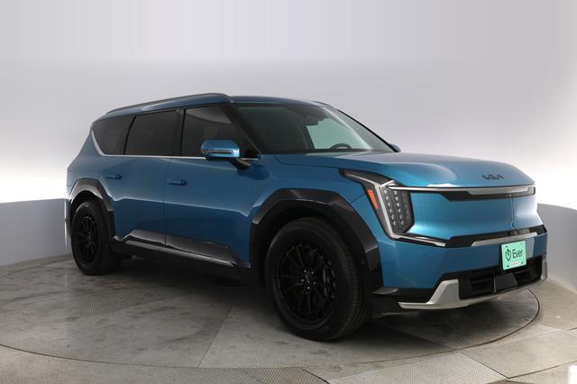 2024 Kia EV9 — photo 10 of 22