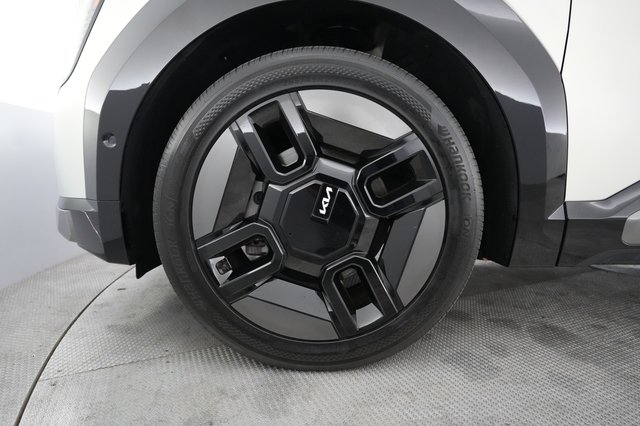 2024 Kia EV9 — photo 15 of 24