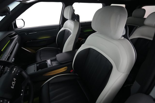 2024 Kia EV9 — photo 17 of 24