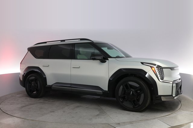 2024 Kia EV9 — photo 8 of 24