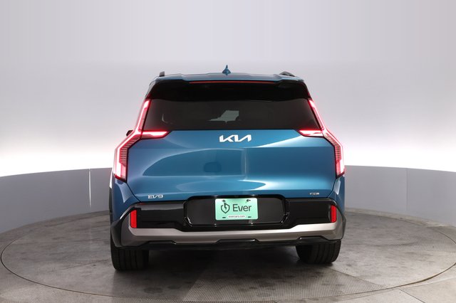 2024 Kia EV9 — photo 12 of 22