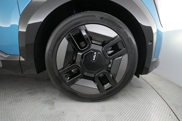 2024 Kia EV9 — photo 16 of 22