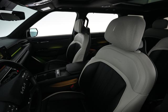 2024 Kia EV9 — photo 3 of 22
