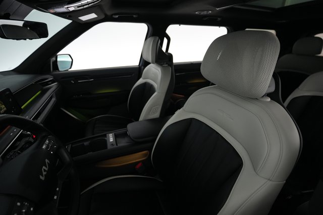 2024 Kia EV9 — photo 3 of 22