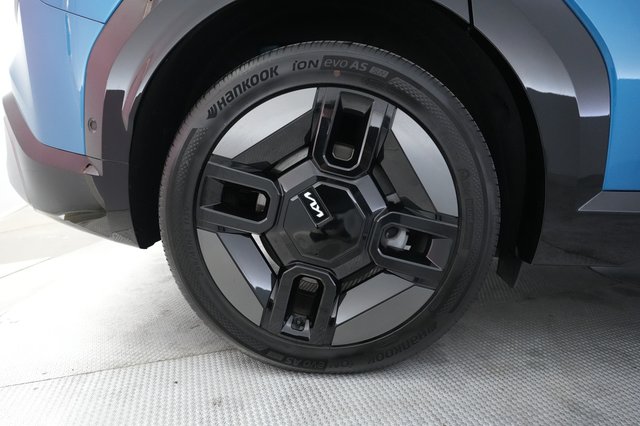 2024 Kia EV9 — photo 17 of 22