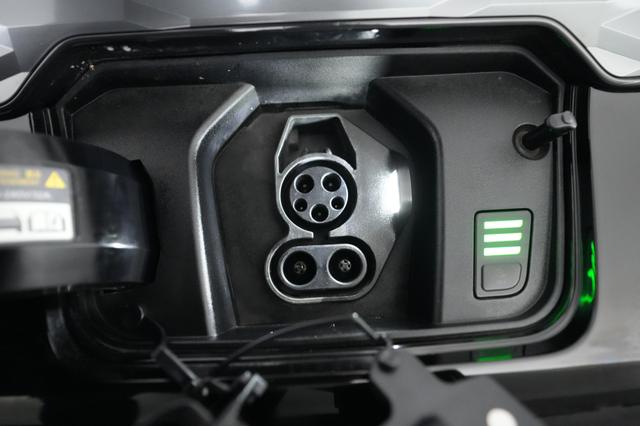 2024 Kia Niro EV — photo 8 of 21