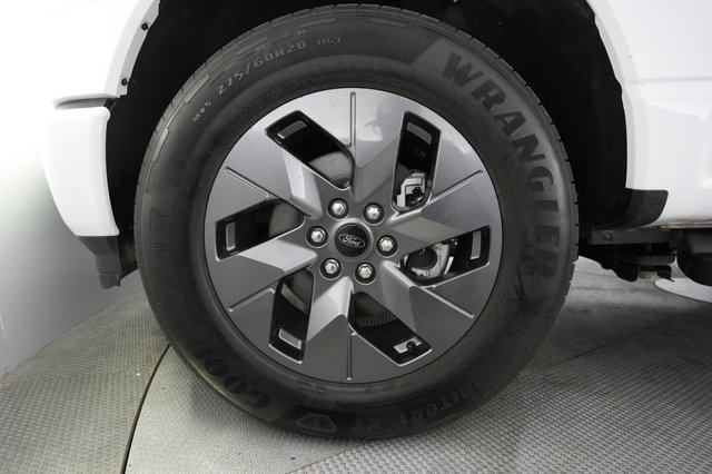 2025 Ford F-150 Lightning — photo 9 of 15