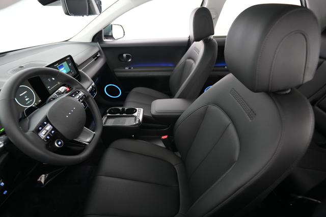 2025 Hyundai IONIQ 5 — photo 3 of 23