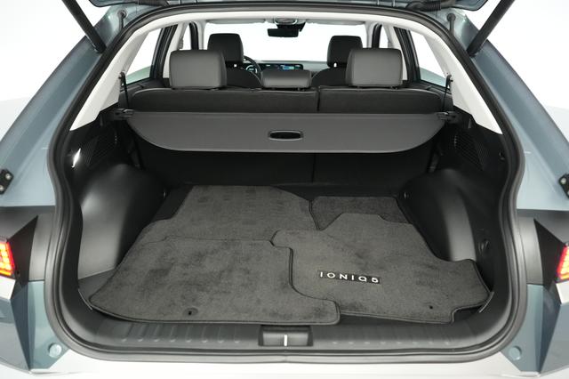 2025 Hyundai IONIQ 5 — photo 6 of 23