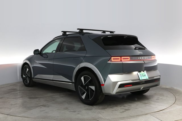 2025 Hyundai IONIQ 5 — photo 13 of 23