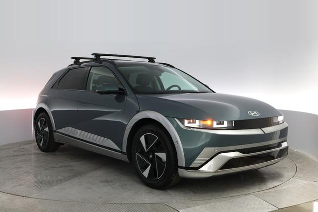 2025 Hyundai IONIQ 5 — photo 10 of 23