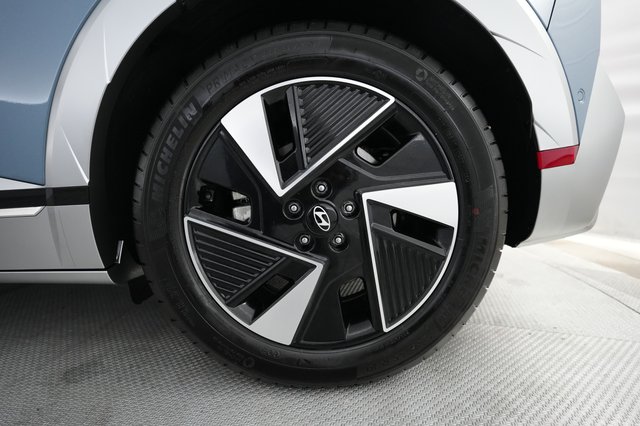 2025 Hyundai IONIQ 5 — photo 15 of 22
