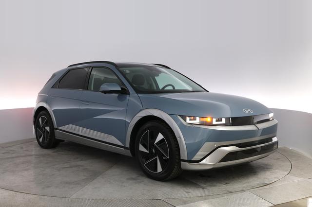 2025 Hyundai IONIQ 5 — photo 10 of 22