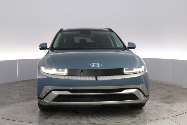 2025 Hyundai IONIQ 5 — photo 9 of 22