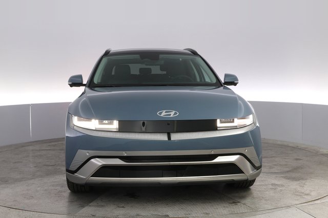 2025 Hyundai IONIQ 5 — photo 9 of 22