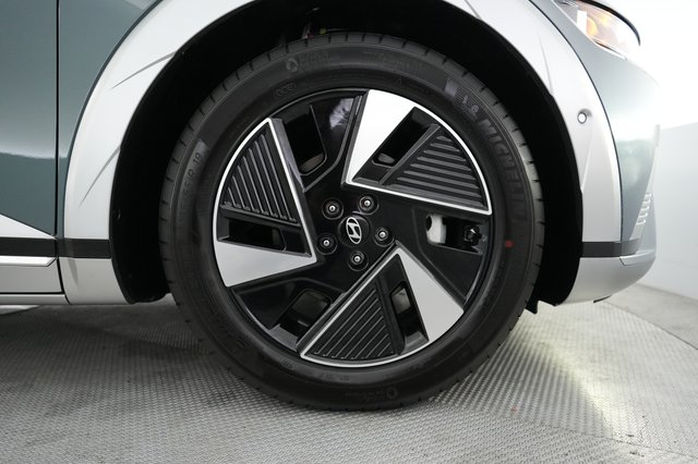 2025 Hyundai IONIQ 5 — photo 16 of 23