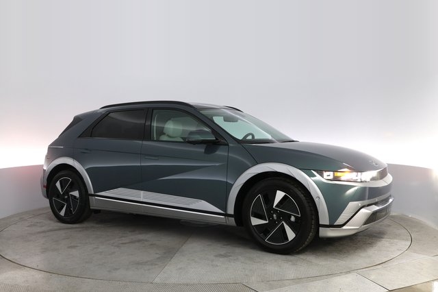 2025 Hyundai IONIQ 5 — photo 11 of 23