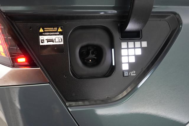 2025 Hyundai IONIQ 5 — photo 8 of 23