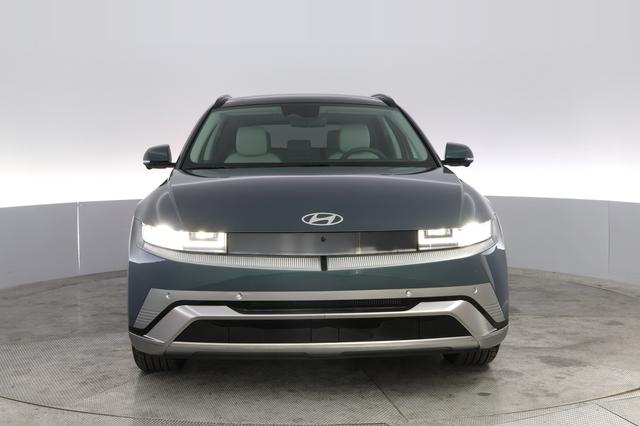 2025 Hyundai IONIQ 5 — photo 9 of 23