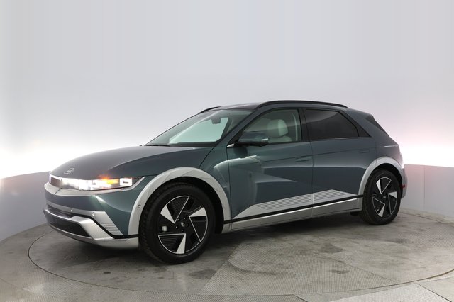 2025 Hyundai IONIQ 5 — photo 14 of 23