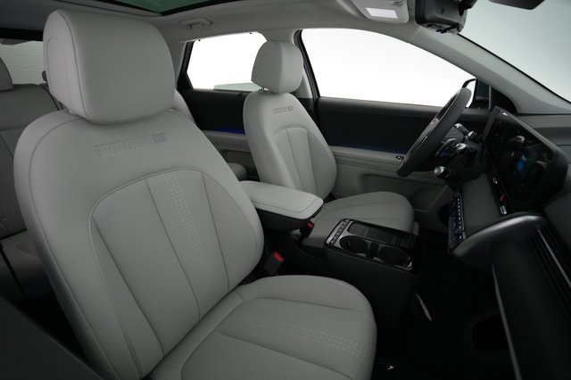 2025 Hyundai IONIQ 5 — photo 18 of 23