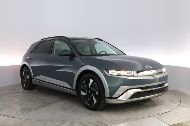 2025 Hyundai IONIQ 5 — photo 10 of 23