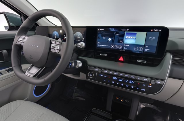 2025 Hyundai IONIQ 5 — photo 20 of 23