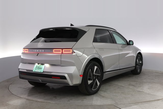 2025 Hyundai IONIQ 5 — photo 2 of 23