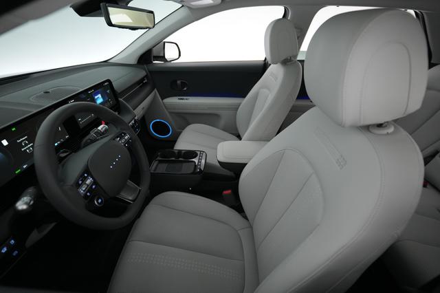 2025 Hyundai IONIQ 5 — photo 3 of 23