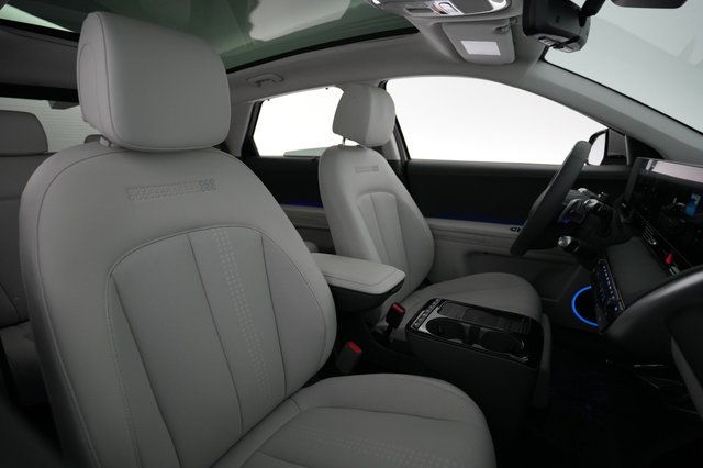 2025 Hyundai IONIQ 5 — photo 18 of 23