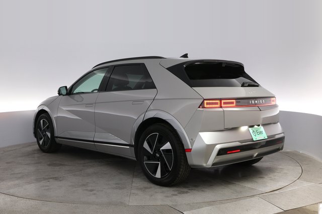 2025 Hyundai IONIQ 5 — photo 13 of 23