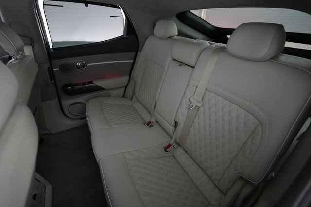 2023 Genesis GV60 — photo 19 of 21