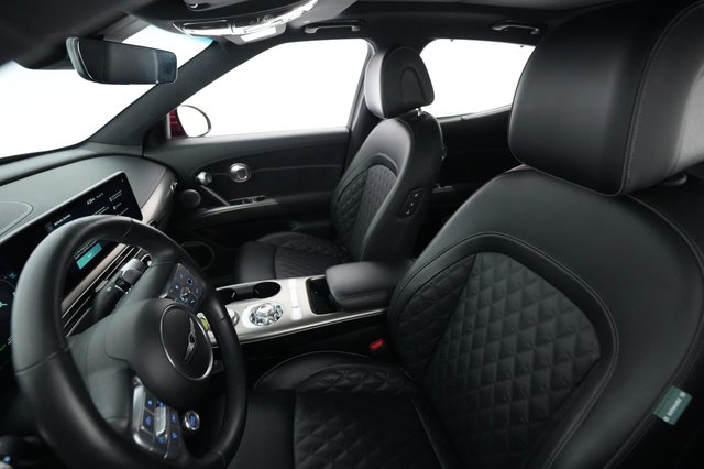 2023 Genesis GV60 — photo 3 of 21
