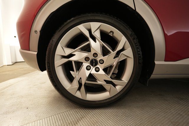 2023 Genesis GV60 — photo 15 of 21