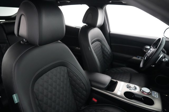 2023 Genesis GV60 — photo 18 of 21