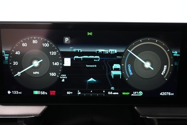 2023 Genesis GV60 — photo 5 of 21
