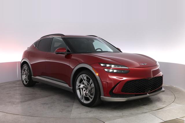 2023 Genesis GV60 — photo 10 of 21