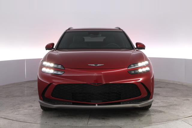 2023 Genesis GV60 — photo 9 of 21