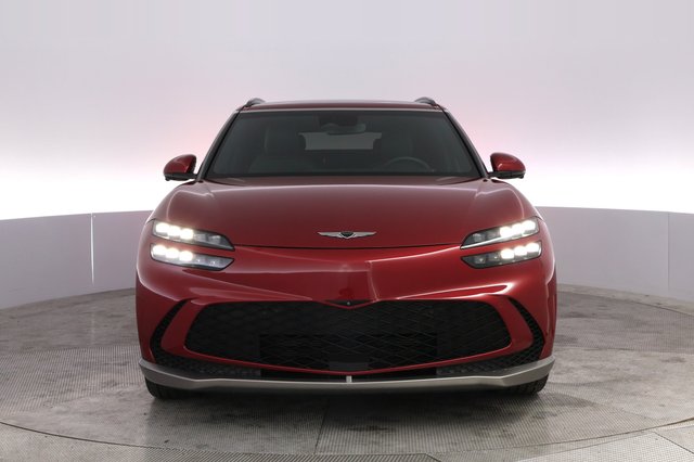 2023 Genesis GV60 — photo 9 of 21