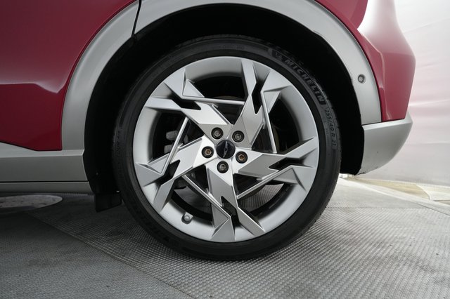 2023 Genesis GV60 — photo 16 of 21