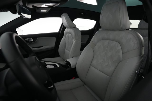 2023 Polestar 2 — photo 3 of 23