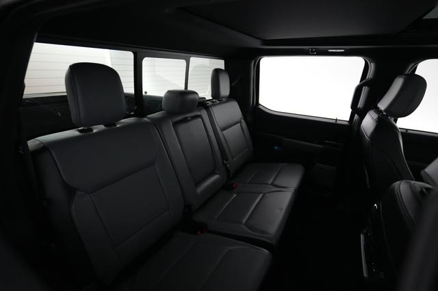 2023 Ford F-150 Lightning — photo 4 of 18