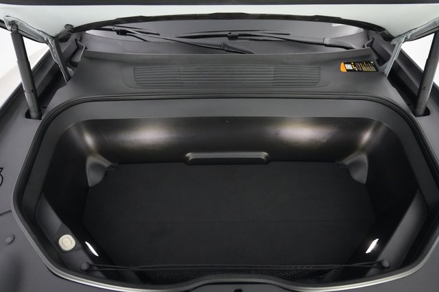 2024 Rivian R1S — photo 20 of 21