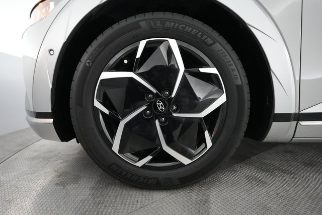 2024 Hyundai IONIQ 5 — photo 17 of 21