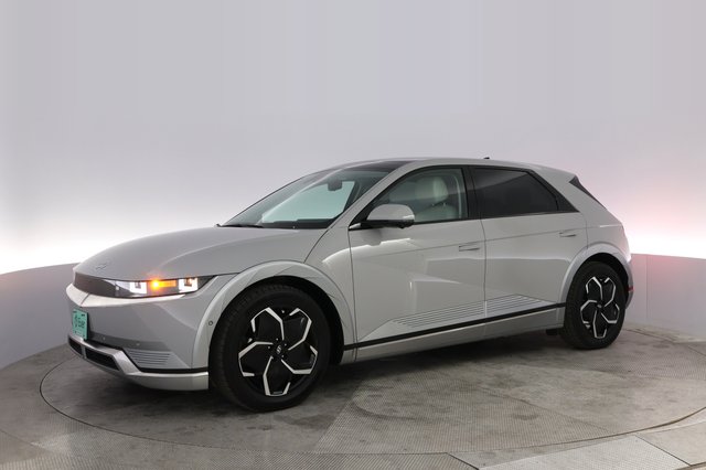 2024 Hyundai IONIQ 5 — photo 14 of 21